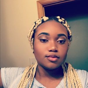 Meet your Posher, Breia